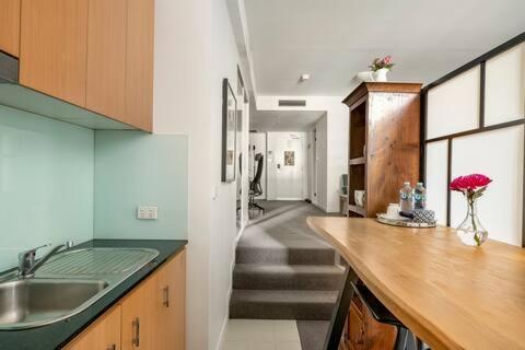 Roma Studio Apartment In Collins Street Melbourne Buitenkant foto